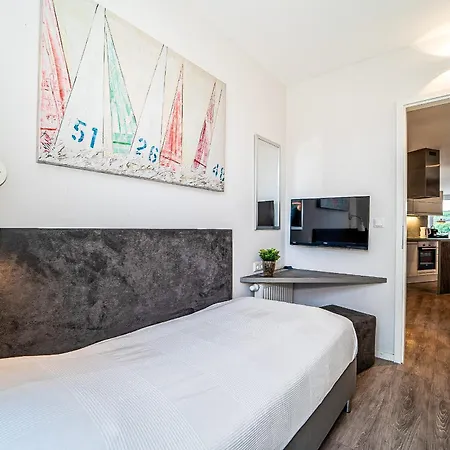 Promenadenvilla 03 04 *